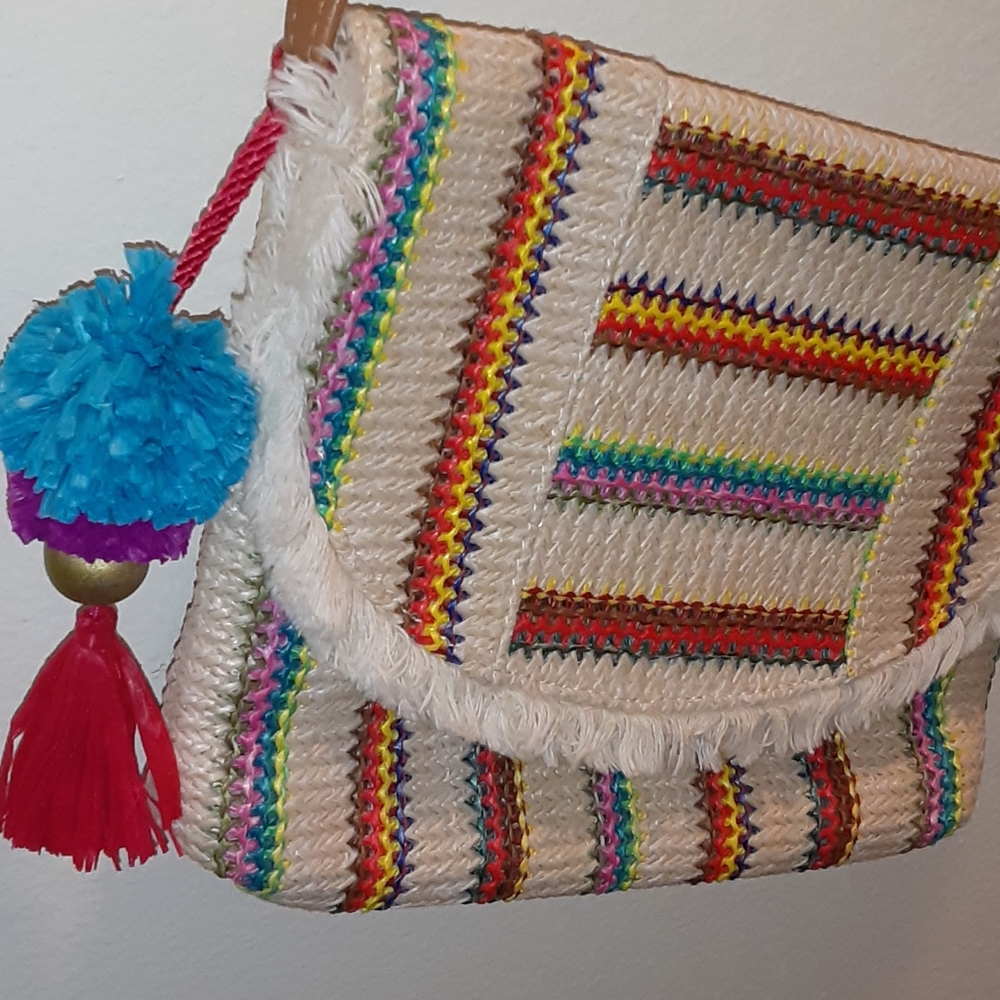 Colorful weaved crossbody - Picture 3 of 4